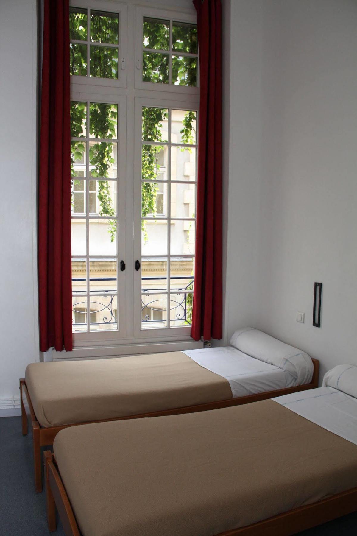 Hostal Mije Marais *